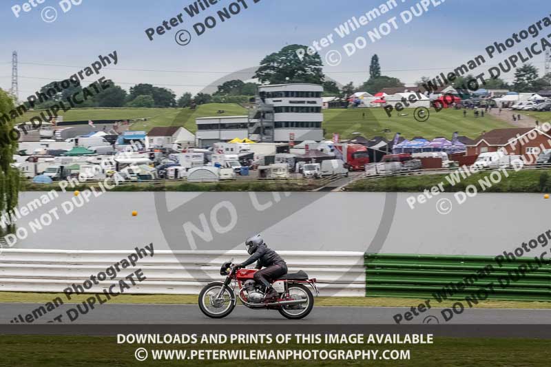 Vintage motorcycle club;eventdigitalimages;mallory park;mallory park trackday photographs;no limits trackdays;peter wileman photography;trackday digital images;trackday photos;vmcc festival 1000 bikes photographs